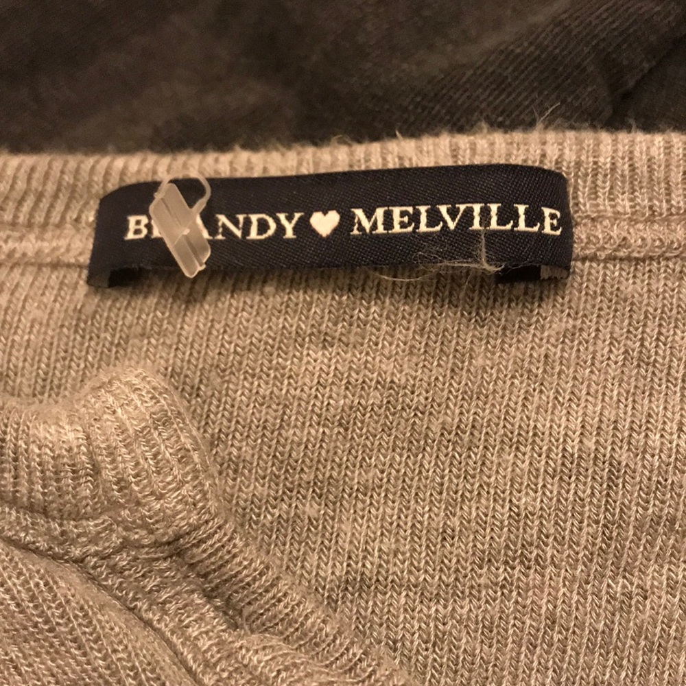 Grey top - Picture 6 of 6